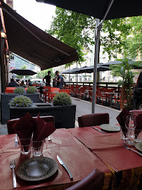 Atmosphère du Restaurant libanais Restaurant Le Mezzé à Grenoble - n°6