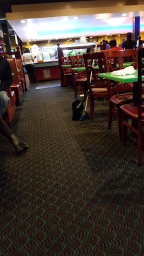 Shopping Mall «Golden Acres Shopping Center», reviews and photos, Oak Tree, South Plainfield, NJ 07080, USA