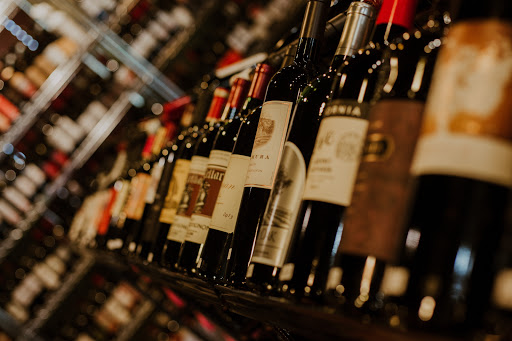 Liquor Store «Wine Shoppe At Green Hills», reviews and photos, 2109 Abbott Martin Rd, Nashville, TN 37215, USA