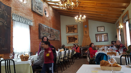 Restaurante Entrepeñas - De Gordon, C. José Álvarez González, 15, 24608 Geras, León, Spain