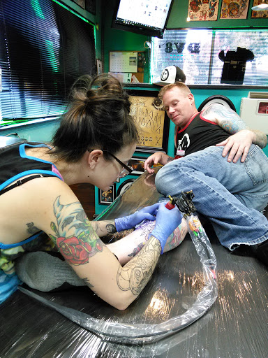Tattoo Shop «Dv8 Tattoos & Body Piercing», reviews and photos, 1758 Concord Ave, Concord, CA 94520, USA