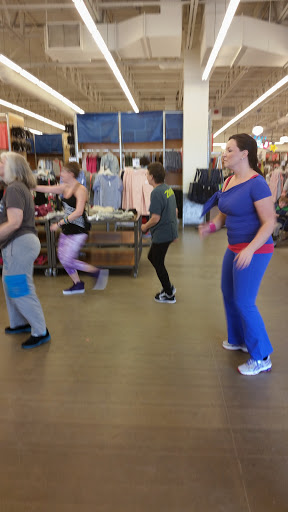 Clothing Store «Old Navy», reviews and photos, 253 Hartford Ave, Bellingham, MA 02019, USA