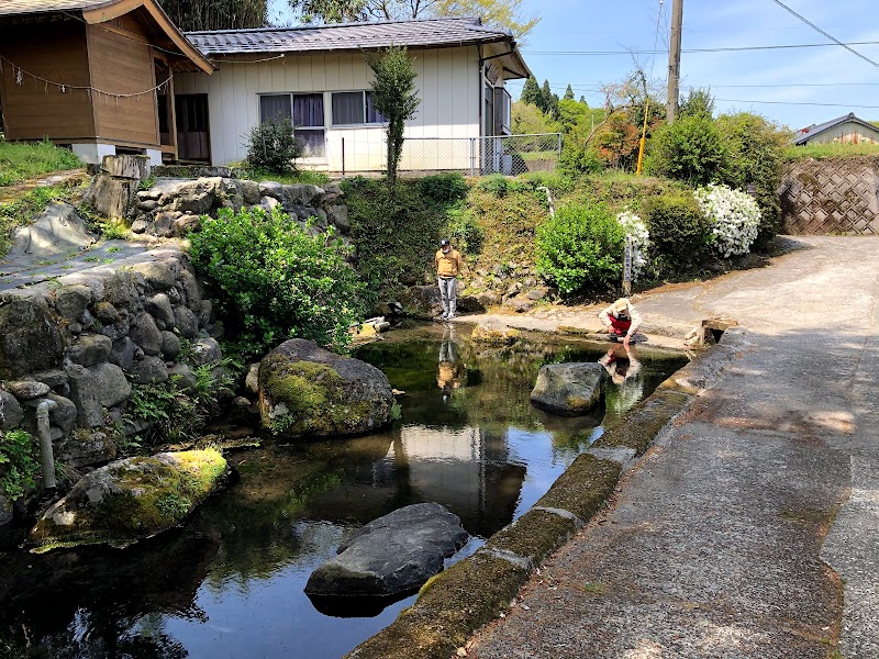 妙見神社の池