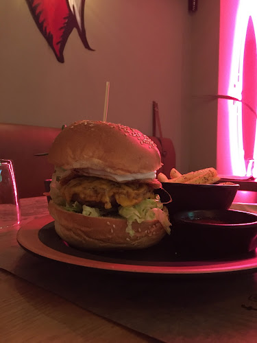 Burgers and Barrels - Εστιατόριο