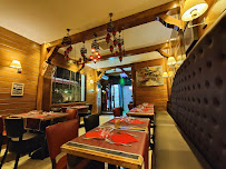 Atmosphère du Restaurant indien Swades à Vauréal - n°12