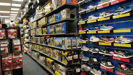 Sporting Goods Store «Big 5 Sporting Goods», reviews and photos, 705 E Birch St, Brea, CA 92821, USA