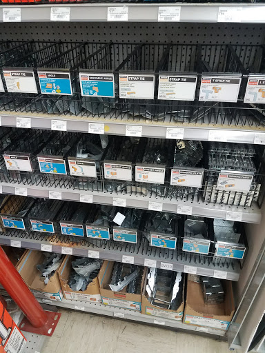 Hardware Store «Charleston Ace Hardware», reviews and photos, 1320 E St, Charleston, IL 61920, USA