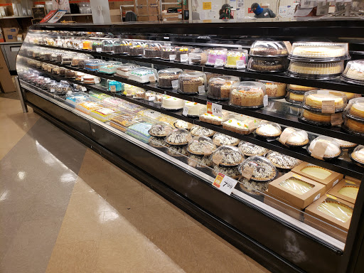 Grocery Store «Hannaford Supermarket», reviews and photos, 11 Milton Rd, Rochester, NH 03867, USA