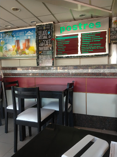 Heladería Chescolatte - Ice cream shop en Ituzaingó