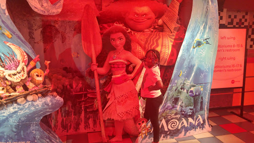 Movie Theater «AMC Showplace Village Crossing 18», reviews and photos, 7000 Carpenter Rd, Skokie, IL 60077, USA