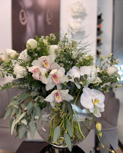 Florist «Brickell Avenue Flowers & Gifts», reviews and photos, 701 Brickell Ave, Miami, FL 33131, USA