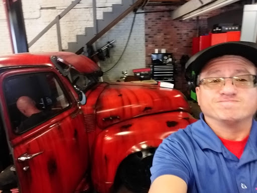 Window Tinting Service «Full Throttle Custom Automotive», reviews and photos, 312 E Main St, Lebanon, TN 37087, USA