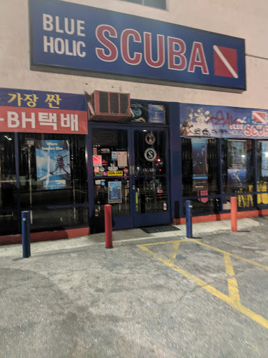 Blue Holic Scuba