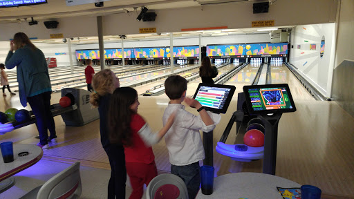 Bowling Alley «Chalet Bowl & 26th Street Cafe», reviews and photos, 3806 N 26th St, Tacoma, WA 98407, USA