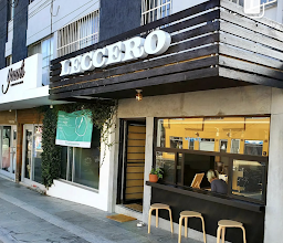 Claroscuro Café y arte photo