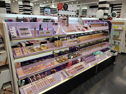 Cosmetics Store «SEPHORA», reviews and photos, 26300 Cedar Rd #1110, Beachwood, OH 44122, USA