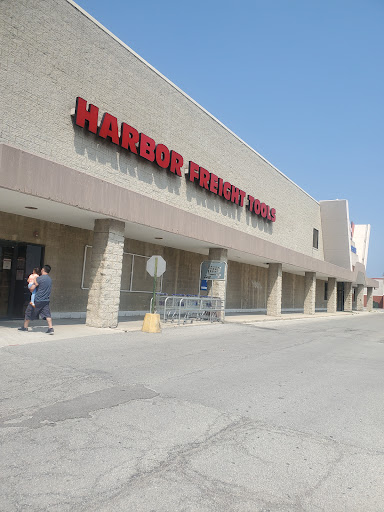 Hardware Store «Harbor Freight Tools», reviews and photos, 7600 la Crosse Ave, Burbank, IL 60459, USA