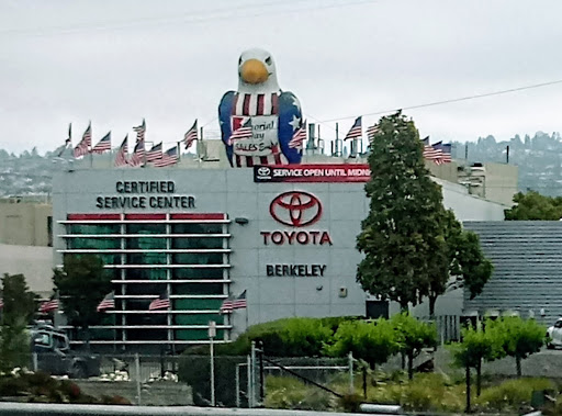 Toyota Dealer «Toyota of Berkeley», reviews and photos, 2400 Shattuck Ave, Berkeley, CA 94704, USA