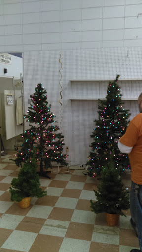 Thrift Store «Bargain World», reviews and photos, 4502 N Pearl St, Tacoma, WA 98407, USA