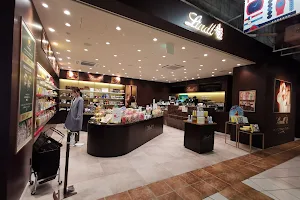 Lindt Chocola Boutique & Cafe Niigata image