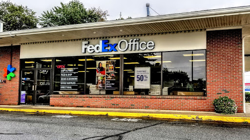 Print Shop «FedEx Office Print & Ship Center», reviews and photos, 391 S Broadway Suite A, Salem, NH 03079, USA