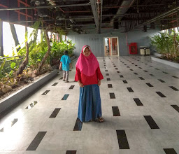 Taman Gantung Tunjungan Surabaya photo