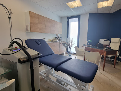 Dr Elodie Provost - Médecin esthétique, acide hyaluronique, laser médical esthétique, épilation laser - Châtillon, Paris 7 à Châtillon