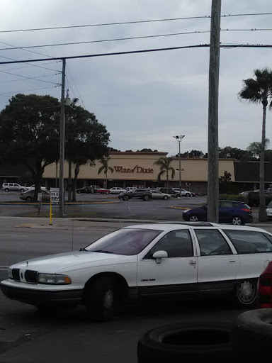 Grocery Store «Winn-Dixie», reviews and photos, 11912 Seminole Blvd, Largo, FL 33778, USA