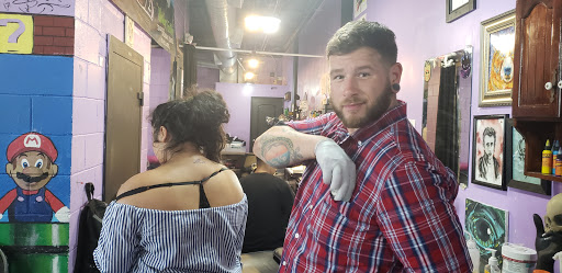 Tattoo Shop «Skin Quest Tattoos», reviews and photos, 3747 Broadway, Kansas City, MO 64111, USA