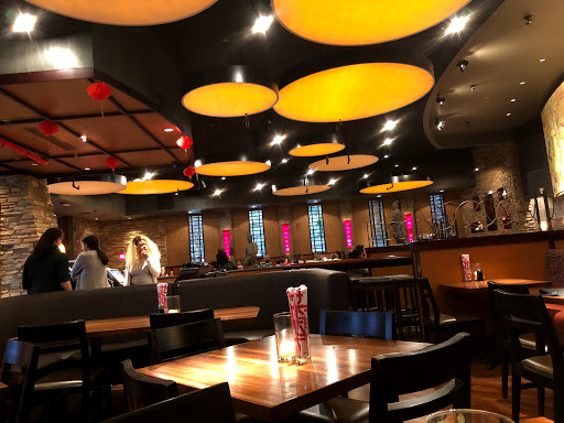 Shopping Mall «Stony Point Fashion Park», reviews and photos, 9200 Stony Point Pkwy, Richmond, VA 23235, USA