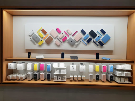 Apple Third Street Promenade image