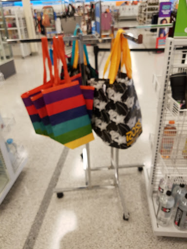Clothing Store «Ross Dress for Less», reviews and photos, 1115 Vidina Pl, Oviedo, FL 32765, USA