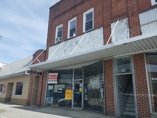Gun Shop «Eagle Arms & Ammunition», reviews and photos, 214 E Market St, Kingsport, TN 37660, USA