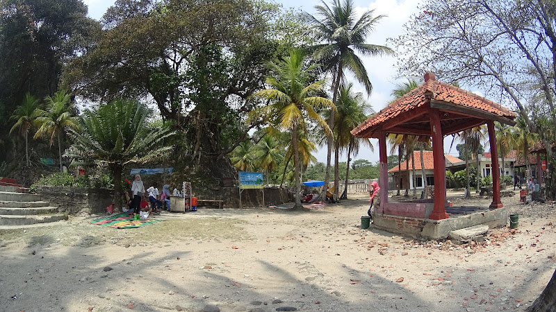 Taman Rekreasi Pantai Karangbolong Banten