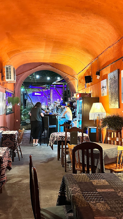 Zazanova Salon Restaurant - გალაქტიონ ტაბიძე 20, Tbilisi 0112, Georgia