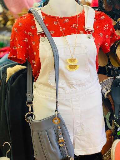 Used Clothing Store «Clothes Mentor», reviews and photos, 2701 N Mall Dr, Virginia Beach, VA 23452, USA