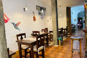 Lima 11 Restaurante image
