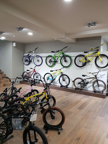 Evans Cycles - Bicycle store