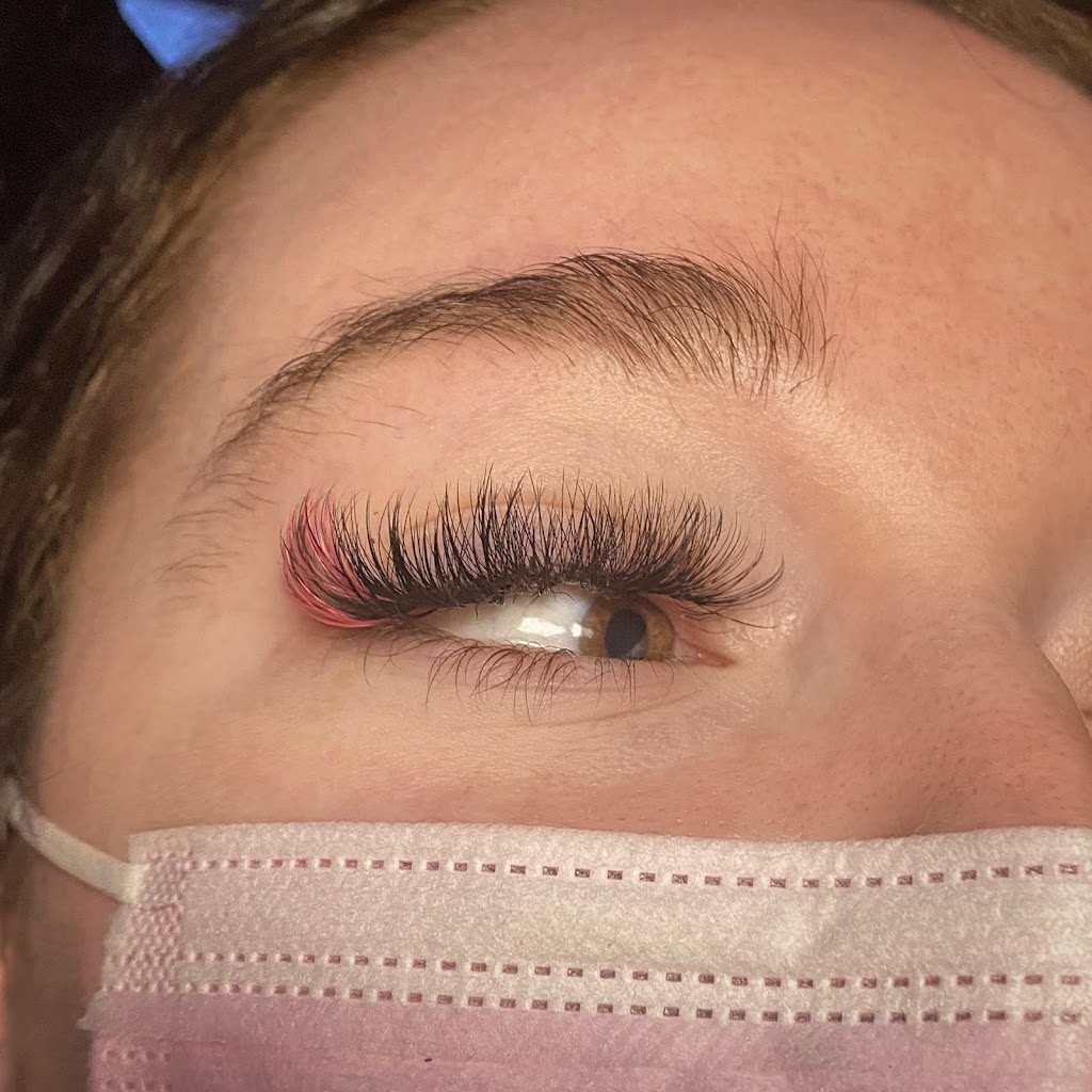 Lunar Lash Bar- Quinn Zryd 48067