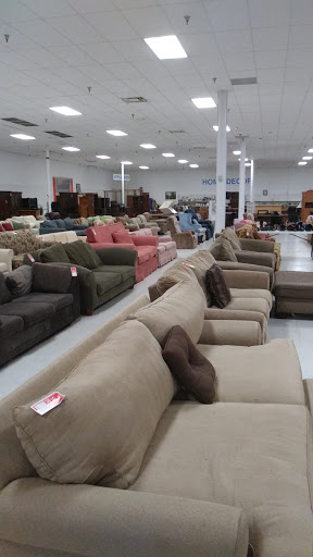 Thrift Store «Raleigh Rescue Mission Store and Donation Center», reviews and photos