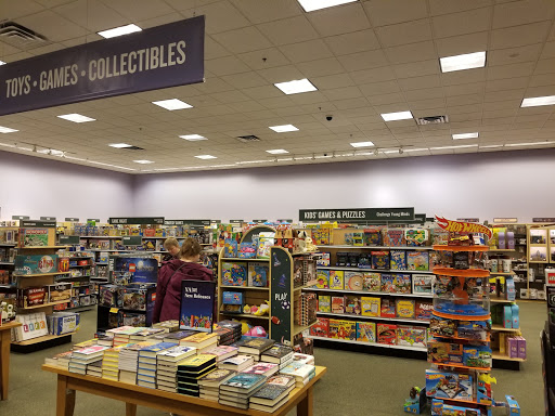 Book Store «Barnes & Noble», reviews and photos, 5132 W Saginaw Hwy, Lansing, MI 48917, USA