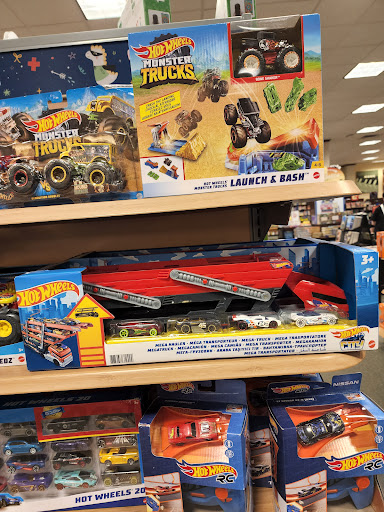 Book Store «Barnes & Noble Booksellers», reviews and photos, 118 E Broadway #238, Bloomington, MN 55425, USA