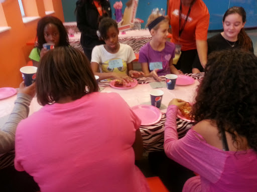 Amusement Center «Sky Zone Trampoline Park», reviews and photos, 11745 Commons Dr, Springdale, OH 45246, USA