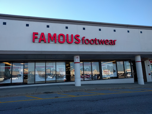 Famous Footwear, 1574 Golden Gate Plaza, Mayfield Heights, OH 44124, USA, 