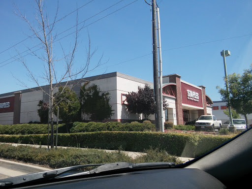 Office Supply Store «Staples», reviews and photos, 7551 Freeport Blvd, Sacramento, CA 95832, USA