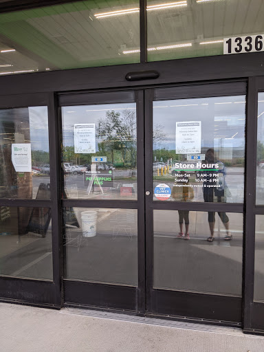 Pet Supply Store «Pet Supplies Plus», reviews and photos, 13360 W 87th St Pkwy, Lenexa, KS 66215, USA