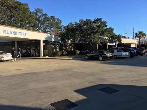 Auto Repair Shop «Island Tire & Automotive Services», reviews and photos, 4 Palmetto Bay Rd, Hilton Head Island, SC 29928, USA