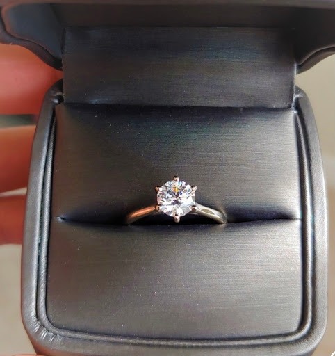 Jewelry Store «TDC Jewelry», reviews and photos, 406 W Half Day Rd, Buffalo Grove, IL 60089, USA