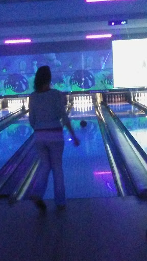 Bowling Alley «Capri Bowling Lanes», reviews and photos, 2727 S Dixie Dr, Dayton, OH 45409, USA