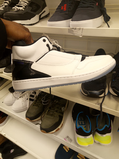 Clothing Store «Ross Dress for Less», reviews and photos, 2327 Street Rd, Bensalem, PA 19020, USA